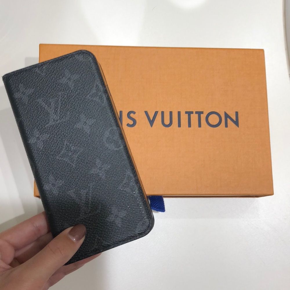 Black/gray Louis Vuitton phone case